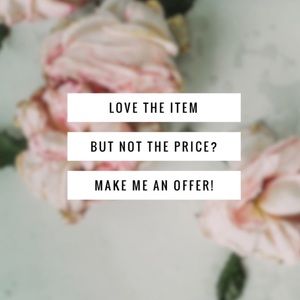 ⭐️ Reasonable offers considered! ⭐️